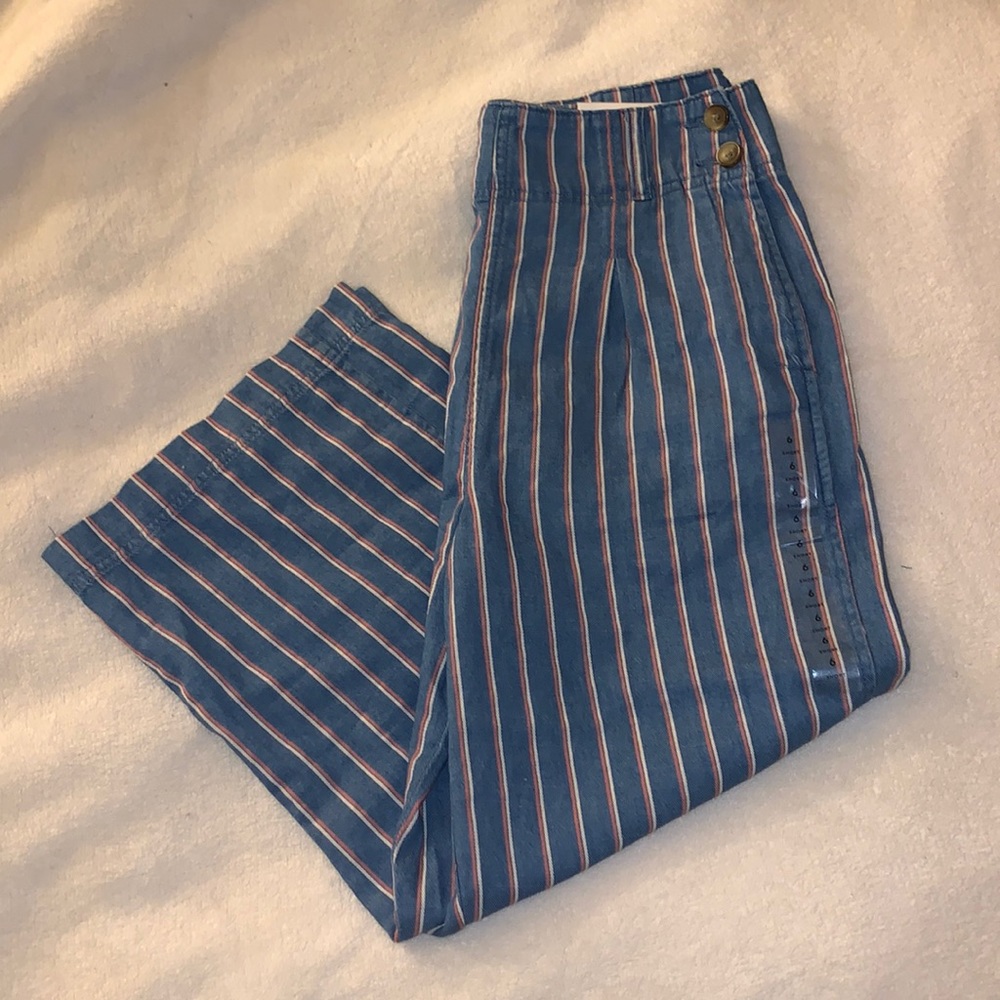 AEO Women's Hi-Rise Pant. Size 6 Short.